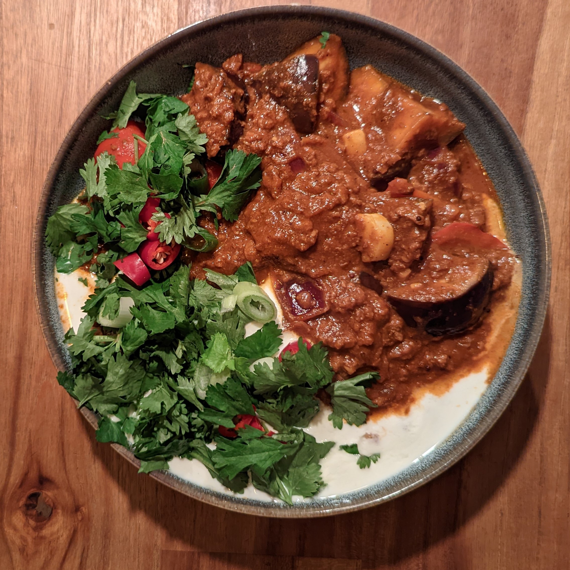 Mein Abendessen: Auberginen Tomaten Curry mit Soja-Hack